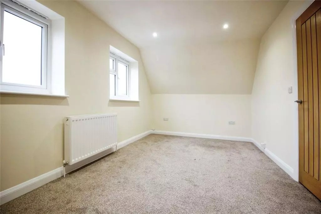 Tilehurst, Reading - 2 Bed Detached House, Sanctuary Close, RG30 - To ...