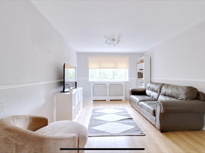 1 Bed Flat, Darenth Lane, RM15