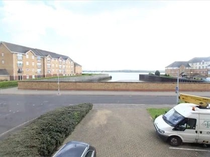 2 Bed Flat, Jetty Walk, RM17