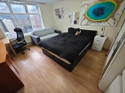 Room in a Shared Flat, Lordship Lane, N17
