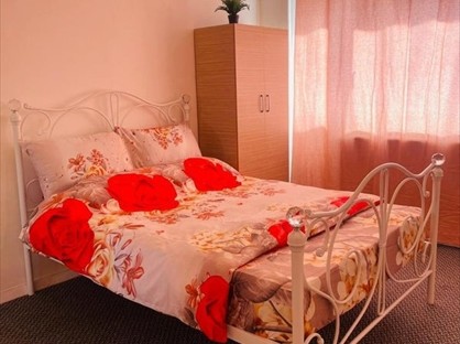 Room in a Shared Flat, Harts Lane, IG11