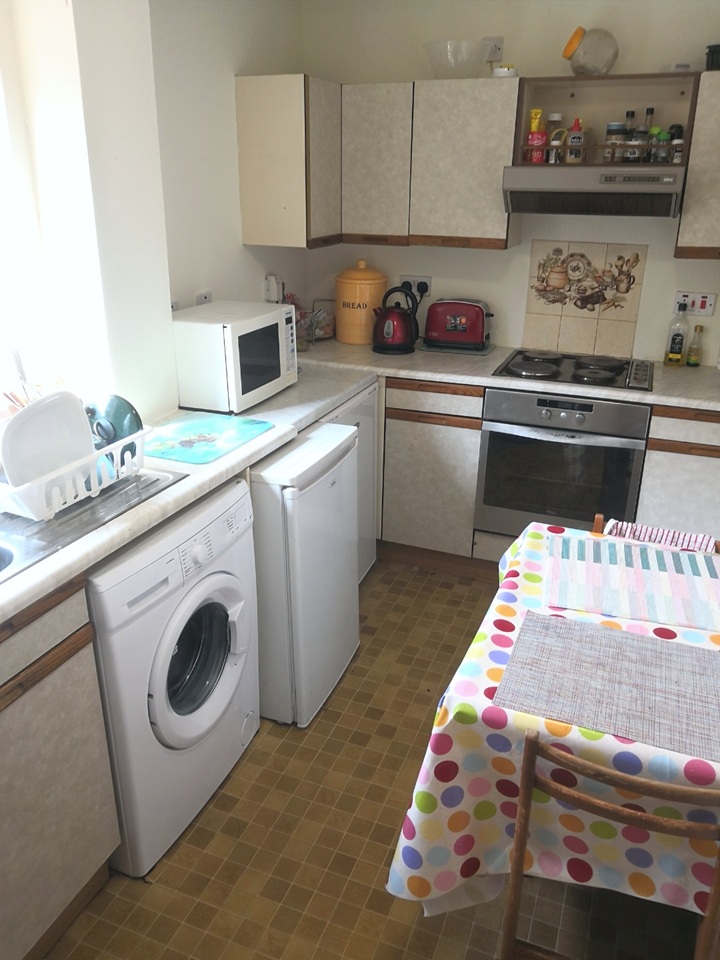 Additional image 7 of 3 Bed Flat, Leyden Court, G20, N1 7GU