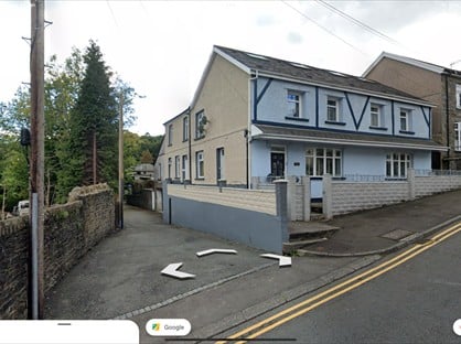 2 Bed Flat, Court Street, CF40