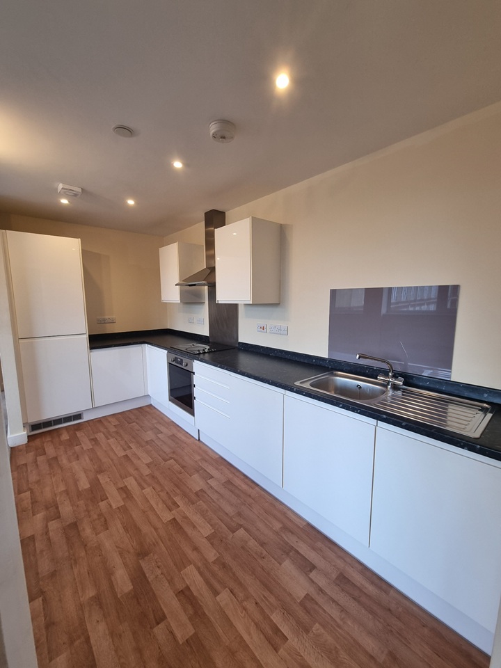 2 Bed Flat, Prosperity House, DE1, N1 7GU