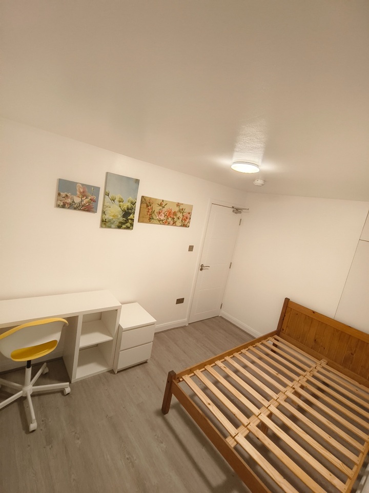 Additional image 5 of Room in a Shared House, Hawkins Road, CB4, N1 7GU