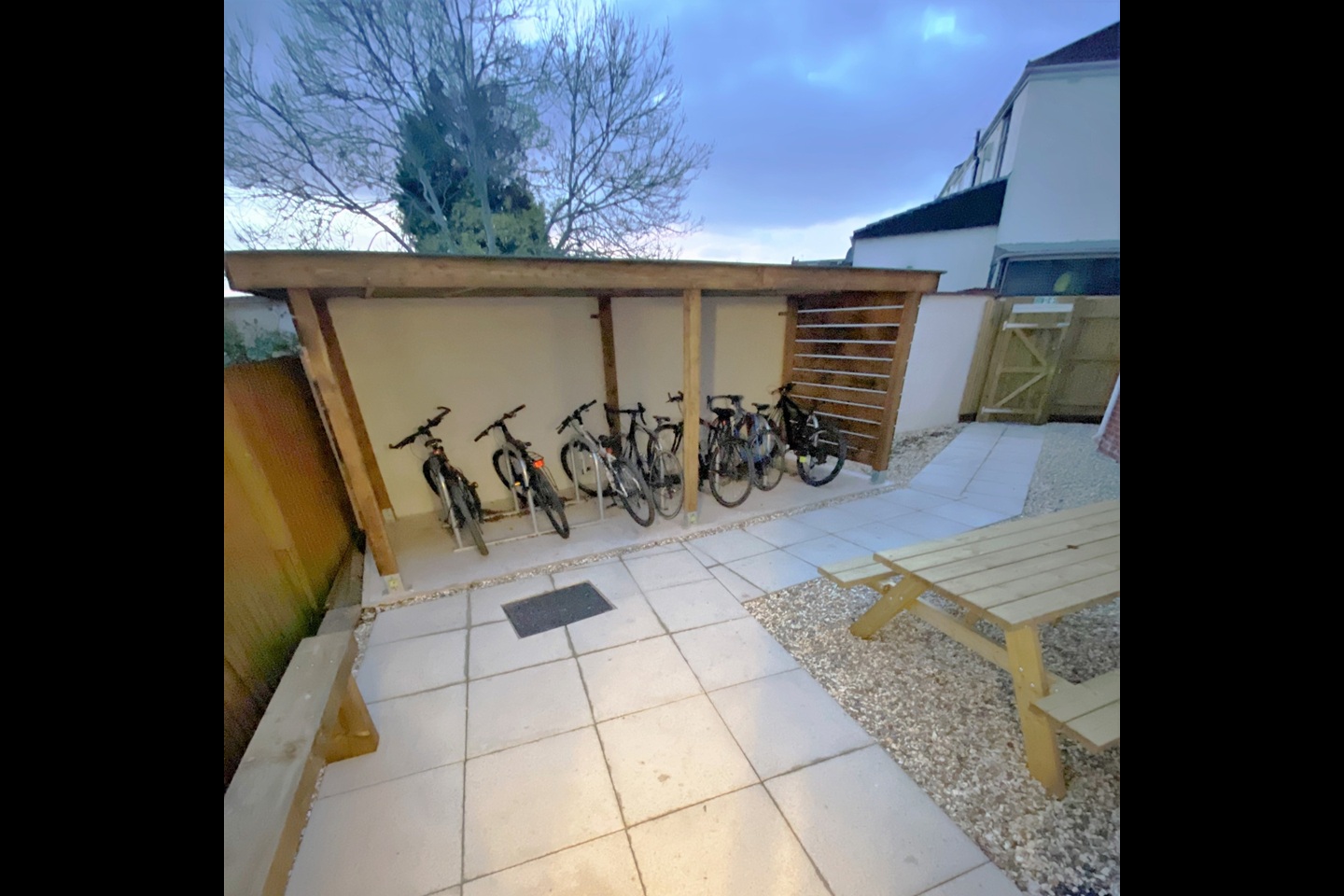 4 Bed Flat, Melton Crescent, BS7, N1 7GU