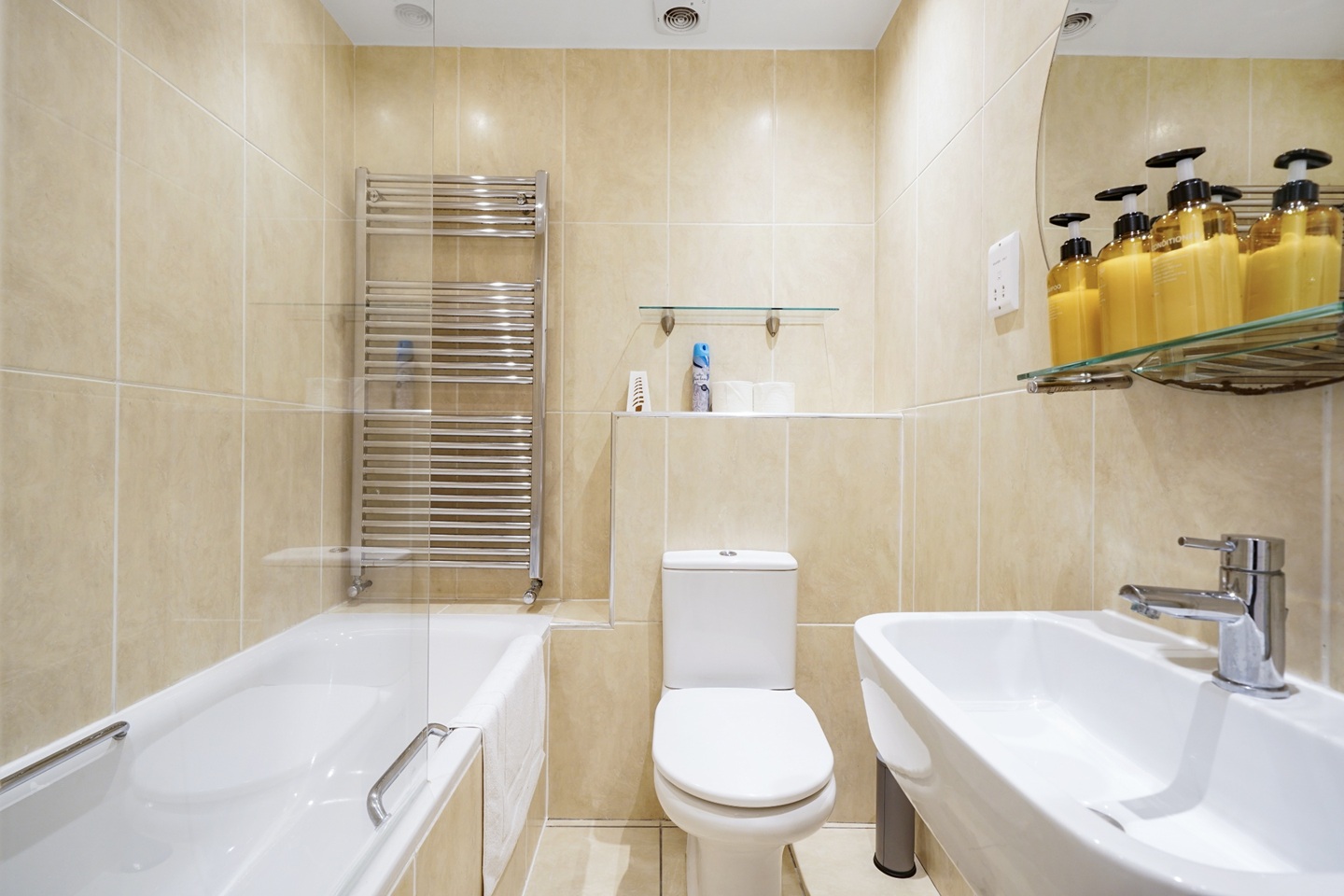 2 Bed Flat, Bridport Place, N1 photo 2