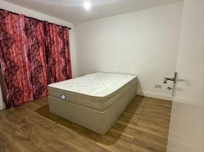 3 Bed Flat, Woodlands Road, UB1