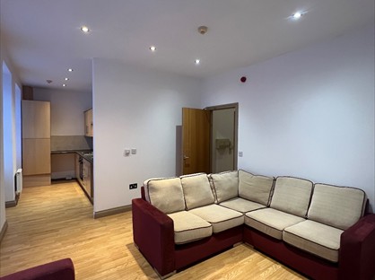 1 Bed Flat, King Street, SA31