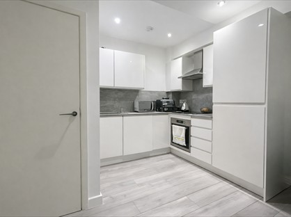 1 Bed Flat, Priory Avenue, HP13