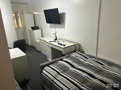 Room in a Shared House, Prescot Road, L13