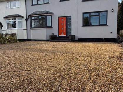 4 Bed Semi-Detached House, Blenheim Road, RG24