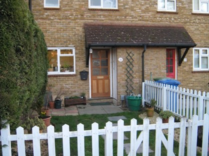 2 Bed Terraced House, Coombe Pine, RG12