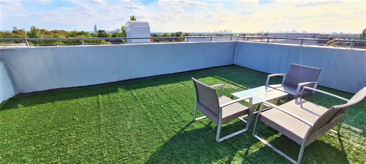 Ilford - 2 Bed Penthouse, Invito House, IG2 - To Rent Now for £1,950.00 p/m