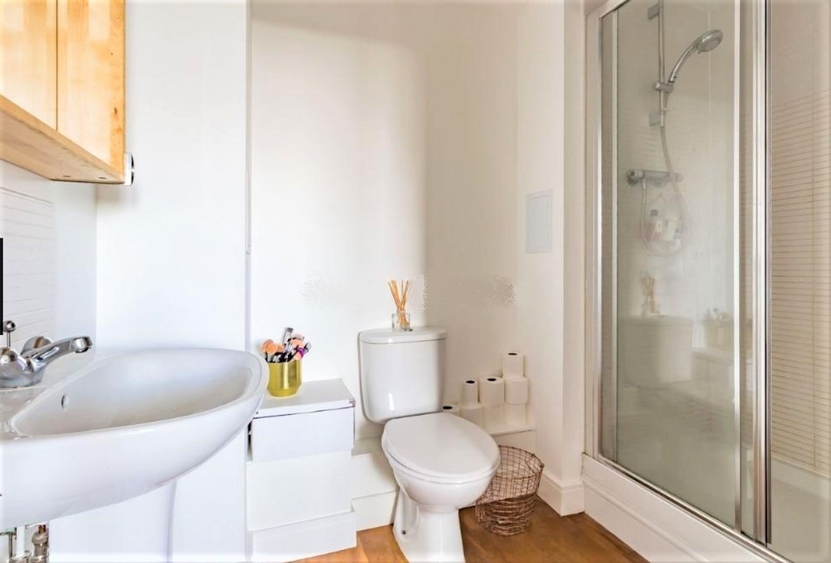 Ilford - 2 Bed Penthouse, Invito House, IG2 - To Rent Now for £1,950.00 p/m