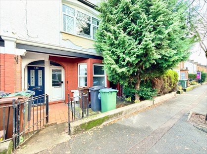 2 Bed Flat, Carr Road, E17