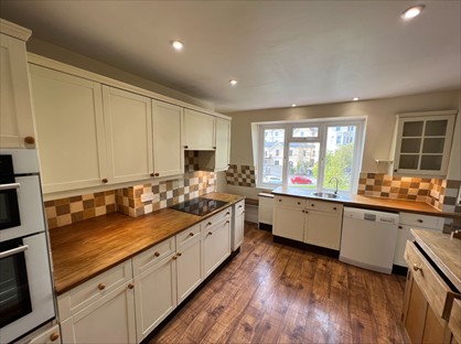 3 Bed Flat, Exeter Park Mansions, BH2