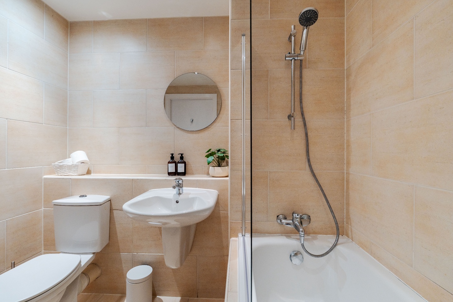 Additional image 49 of 2 Bed Flat, Oldham Place, L1, N1 7GU