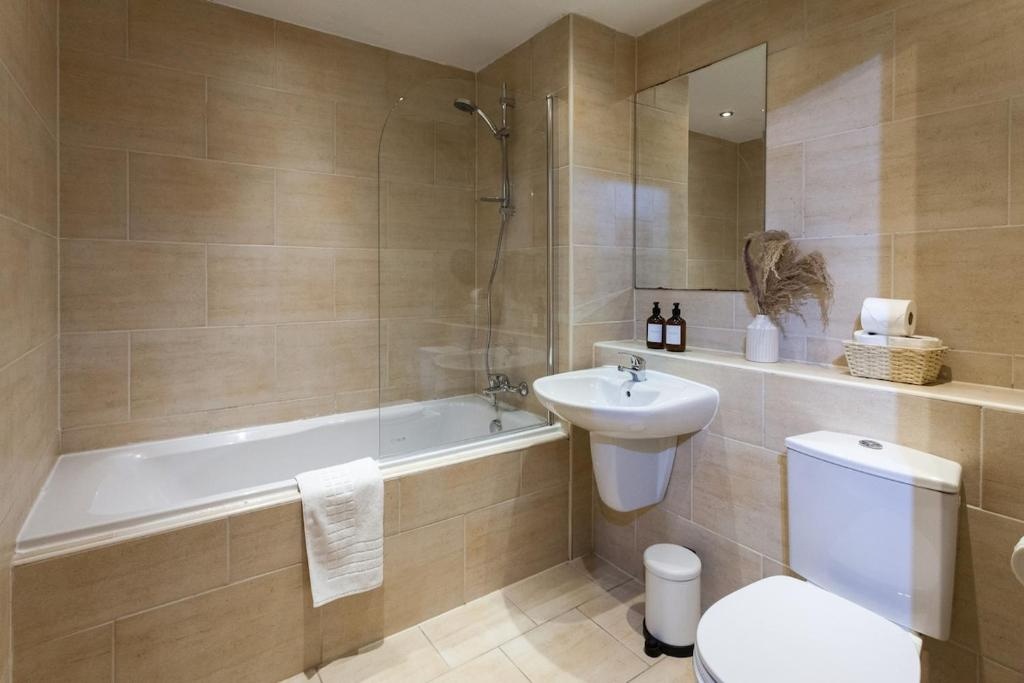 Additional image 12 of 2 Bed Flat, Oldham Place, L1, N1 7GU