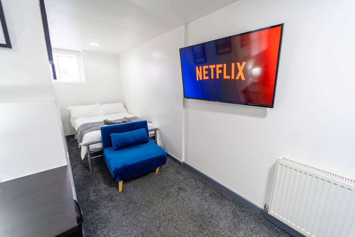 Studio Flat, Birmingham, B29
