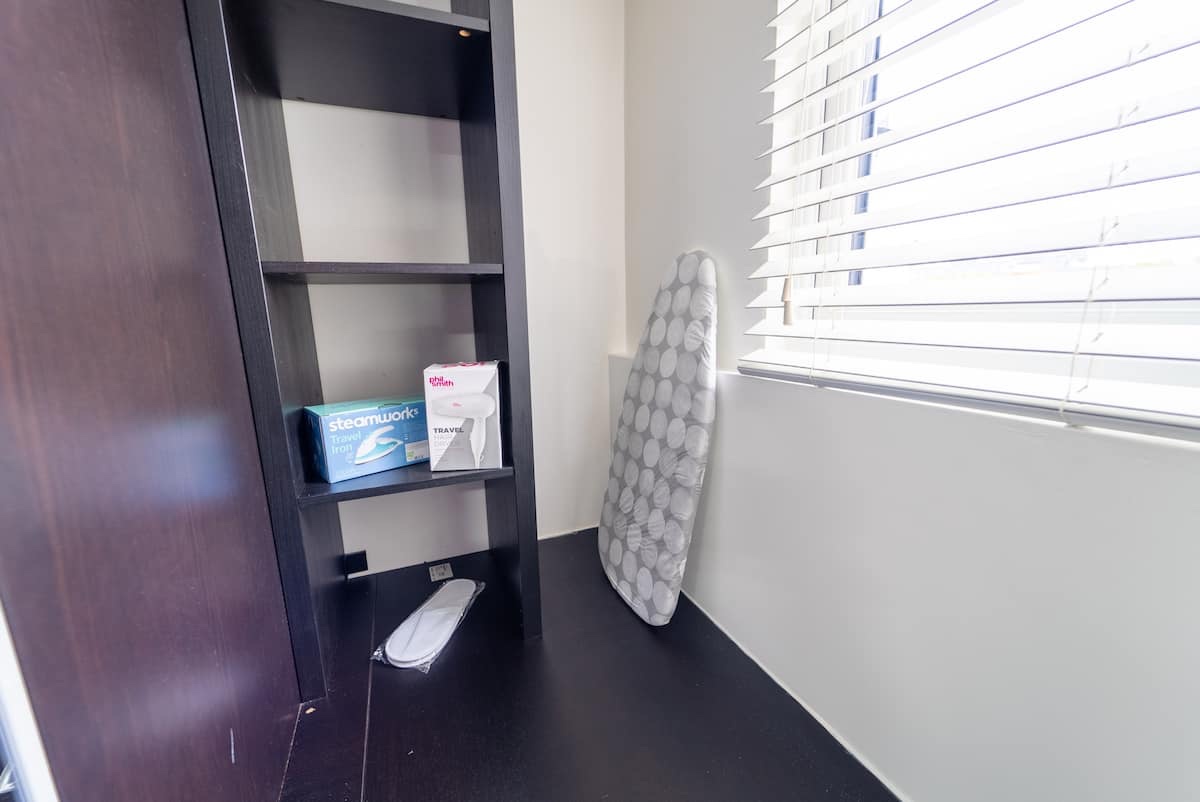 Studio Flat, Birmingham, B29 photo 4