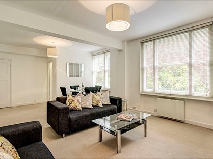 1 Bed Flat, Hill Street, W1J