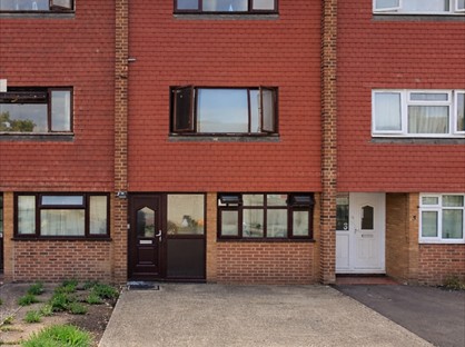 Studio Flat, Bettles Close, UB8