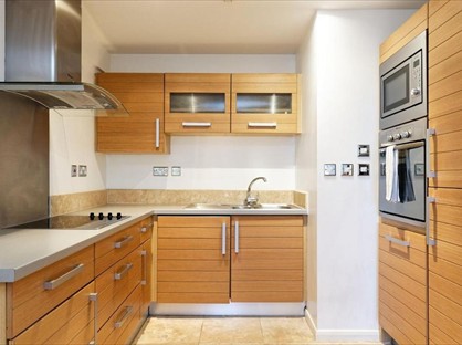 1 Bed Flat, City Tower, E14