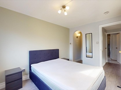 2 Bed Flat, Harp Island Close, NW10