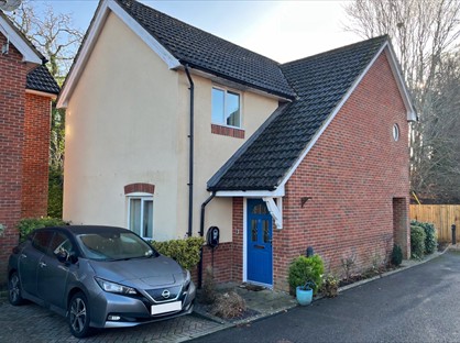 2 Bed Maisonette, Bayeux Mews, SP9