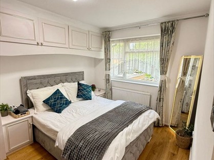 Room in a Shared House, Briar Close, TW12