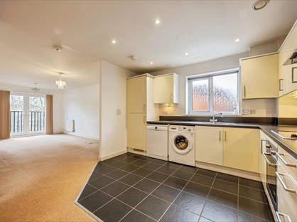 2 Bed Flat, Brighton Road, CR8