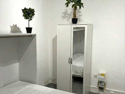 Studio Flat, Castletown Road, W14