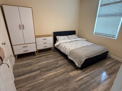 Room in a Shared House, Great Park Street, NN8