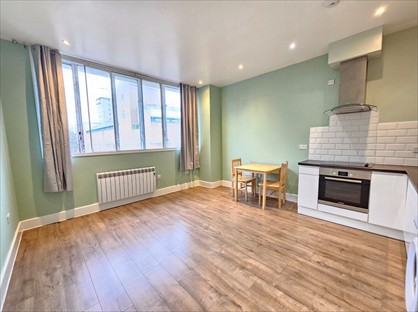 1 Bed Flat, Park Street, LU1