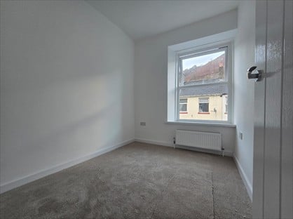 3 Bed Terraced House, Marine Street, NP23