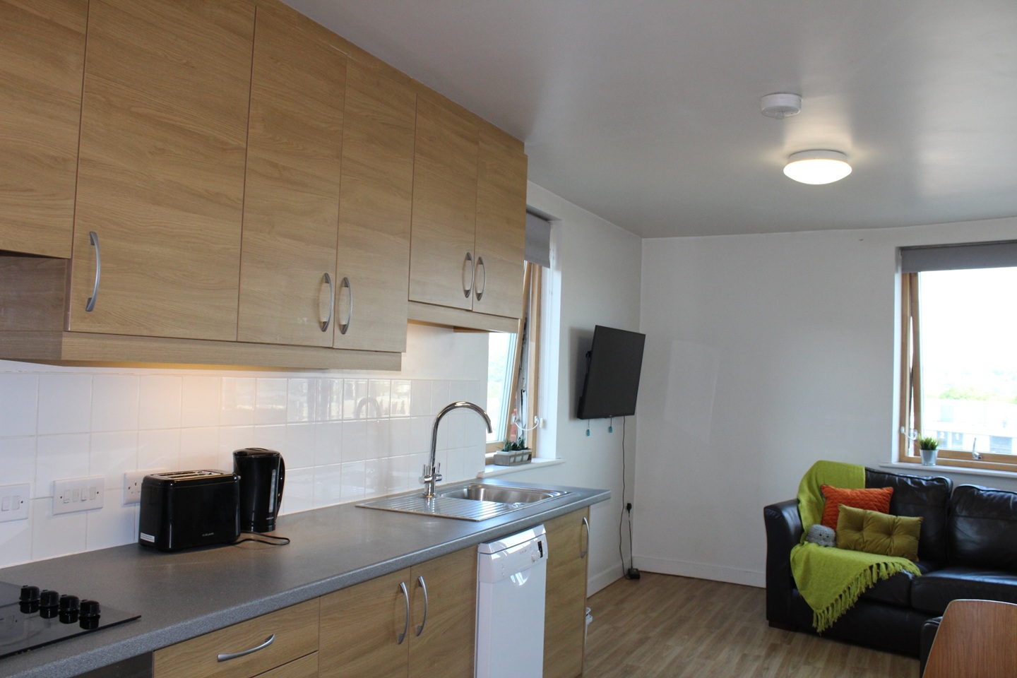 4 Bed Flat, Mulberry Court, SO14, N1 7GU