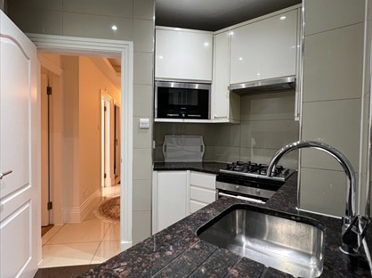 3 Bed Flat, Stourcliffe Close, W1H