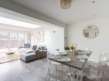 4 Bed Semi-Detached House, Minster Drive, CR0