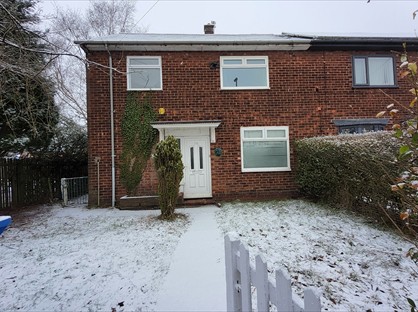 3 Bed Semi-Detached House, Windermere Road, M24