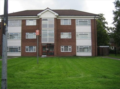 2 Bed Flat, Bamford Gardens, WA15