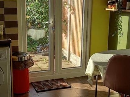 Room in a Shared House, Norfolk Avenue, N13