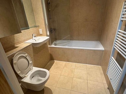 2 Bed Flat, Engineers Way, HA9