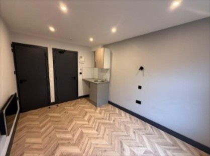 Room in a Shared House, Godstone Road, CR3