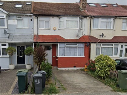 Studio Flat, Grayscroft Road, SW16