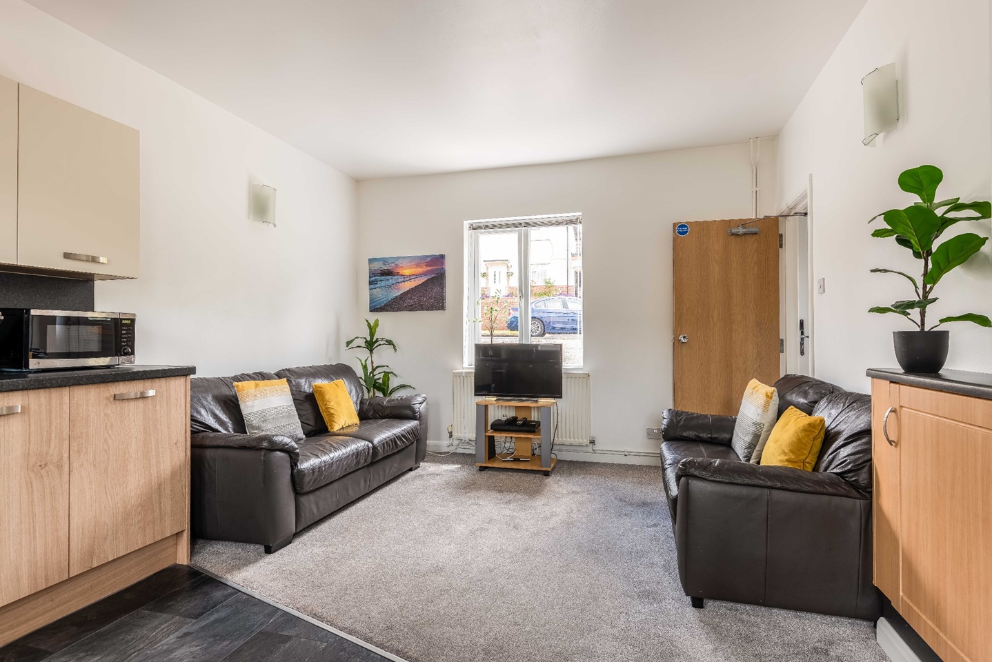 5 Bed Semi-Detached House, Colbourne Avenue, BN2, N1 7GU