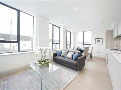 1 Bed Flat, York Road, SW11
