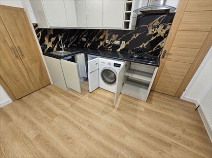 Studio Flat, Stanwell Road, TW15