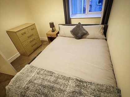 Room in a Shared House, Russell Place, BB6