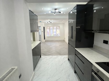 3 Bed Semi-Detached House, Crompton Close, WS2